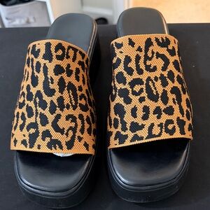 Leopard Print Slide Sandals - Black & Tan Women’s Slides